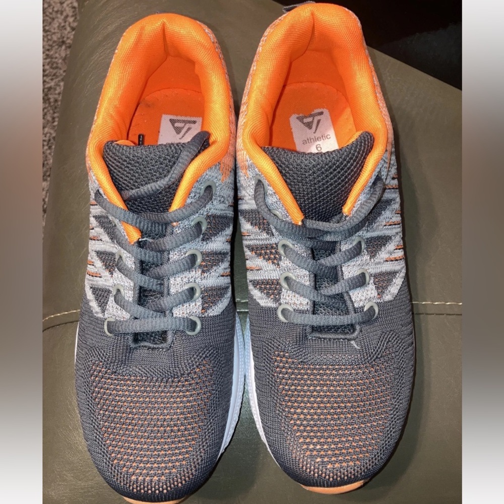 Women 6 walmart athletic works grey orange white athletic sneaker tennis shoe